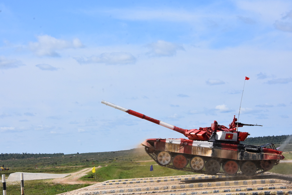 Đấu vòng bán kết, đội tuyển Xe tăng Việt Nam xuất sắc dẫn đầu

